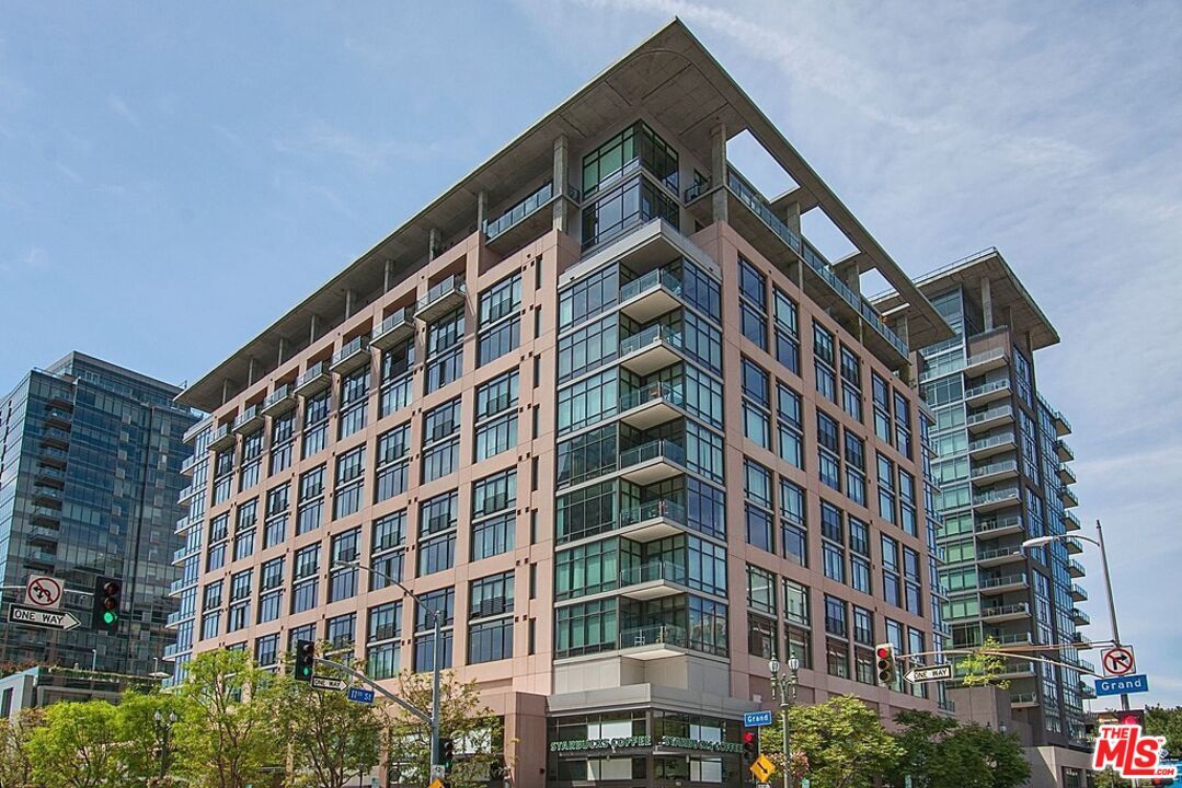 Foto principal - 1111 S Grand Ave