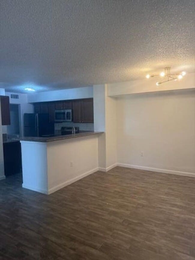 Building Photo - 7888 Sonoma Springs Cir