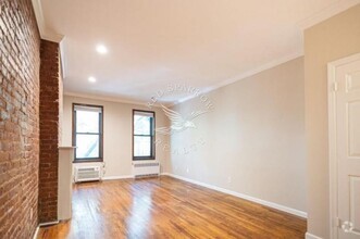 Building Photo - 348 E 89th St