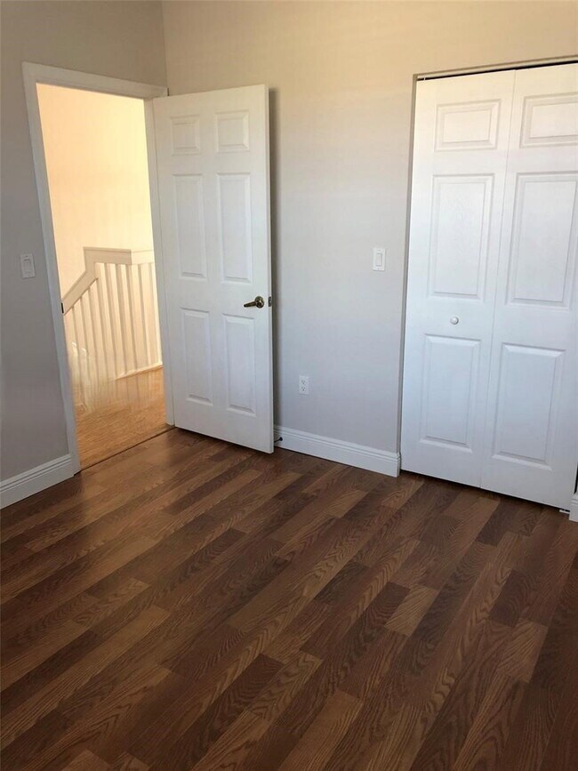 Building Photo - 1524 SW 147th Ter