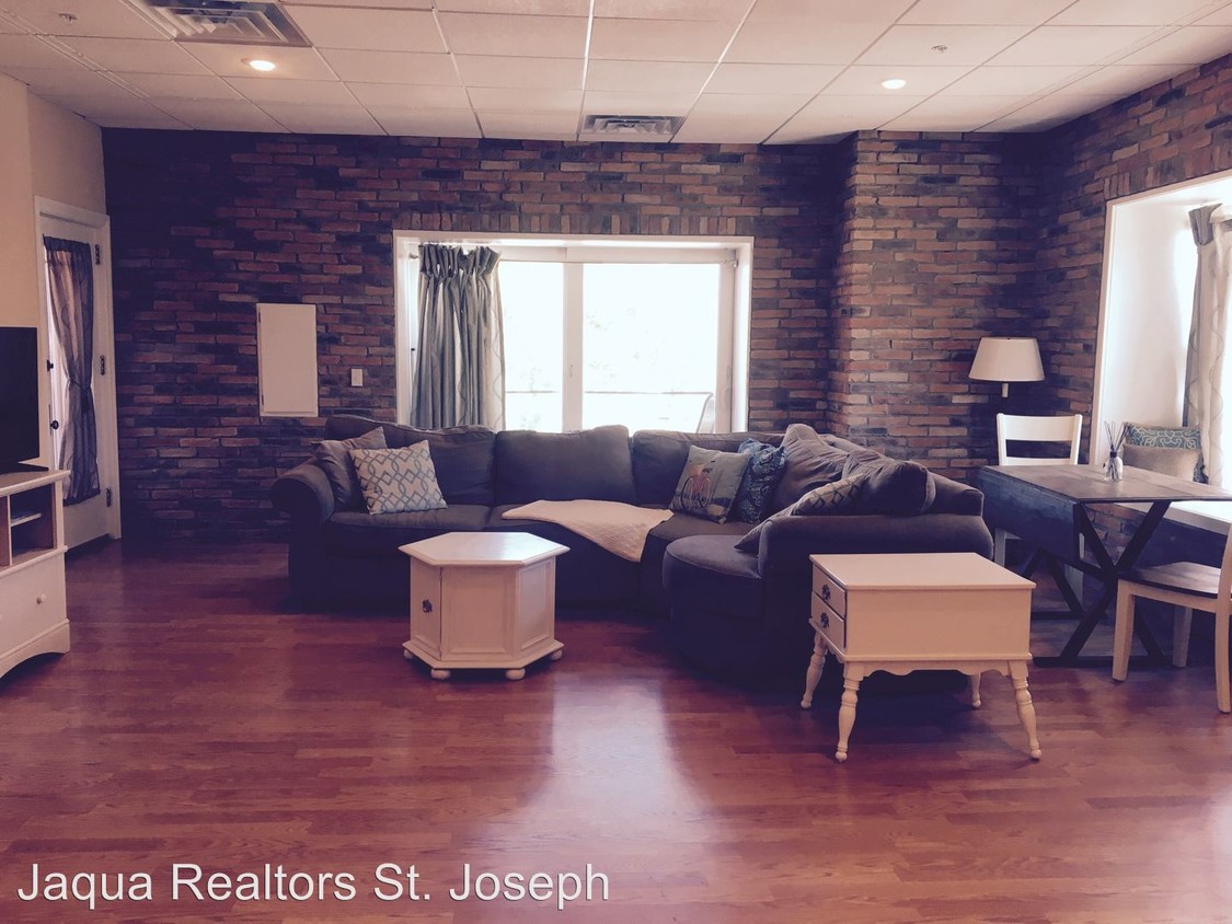 204 1/2 State St, Saint Joseph, MI 49085 House Rental in Saint Joseph