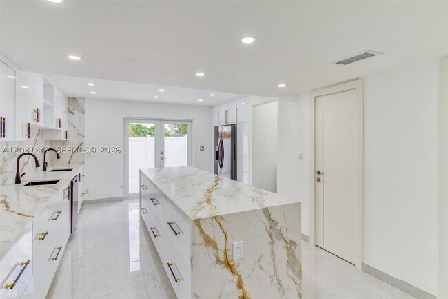 Foto del edificio - 5235 SW 40th Ave