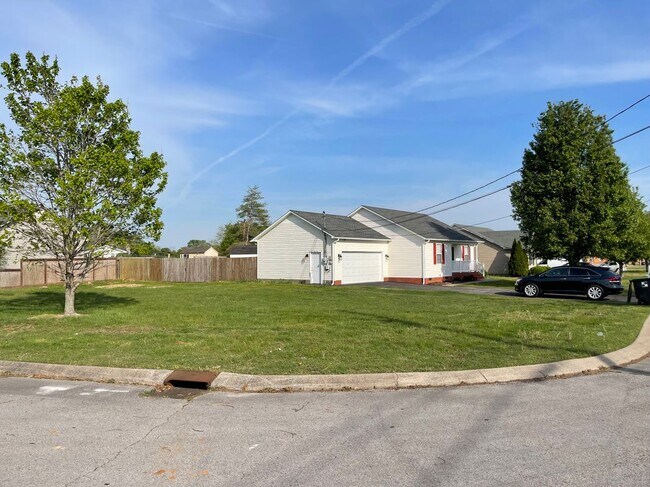 Foto del edificio - 1610 Robert Rd