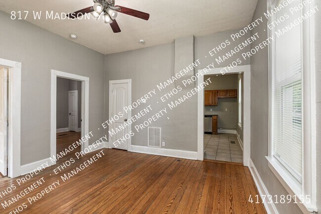 Foto del edificio - 817 W Madison St
