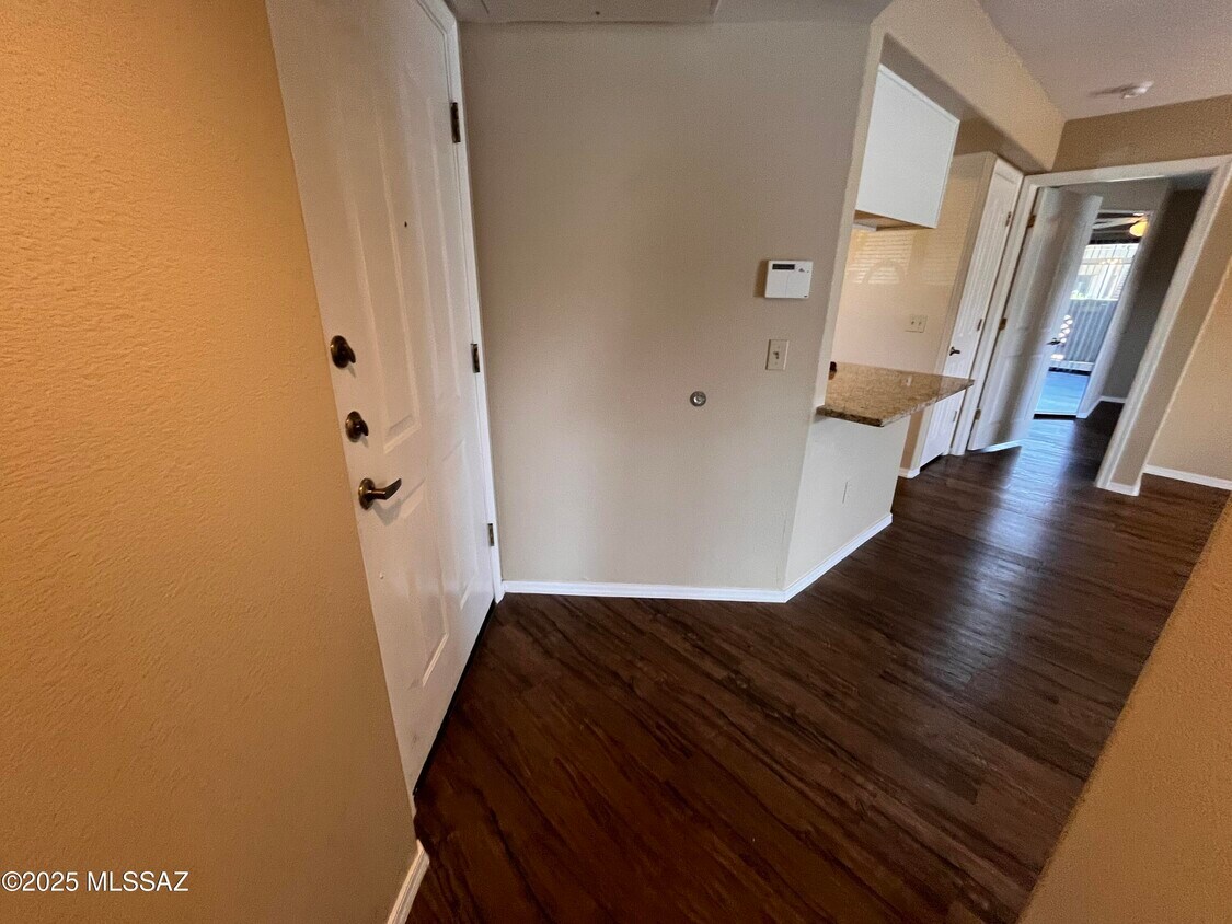 Foto principal - 5751 N Kolb Rd