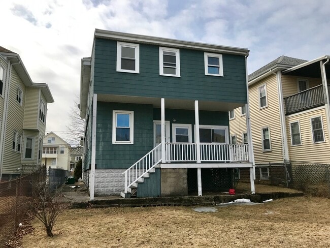 Building Photo - 113 3rd St