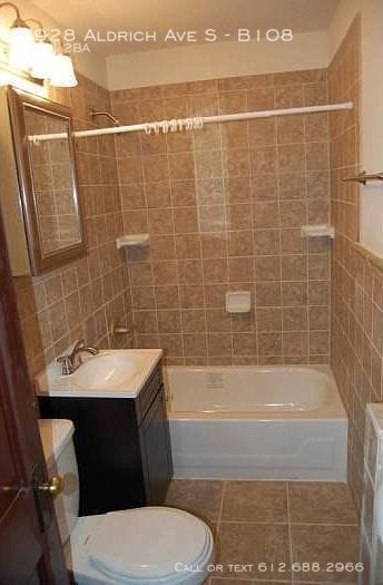 Building Photo - 1928 Aldrich Ave S - B108 - 2 beds, 1 full...