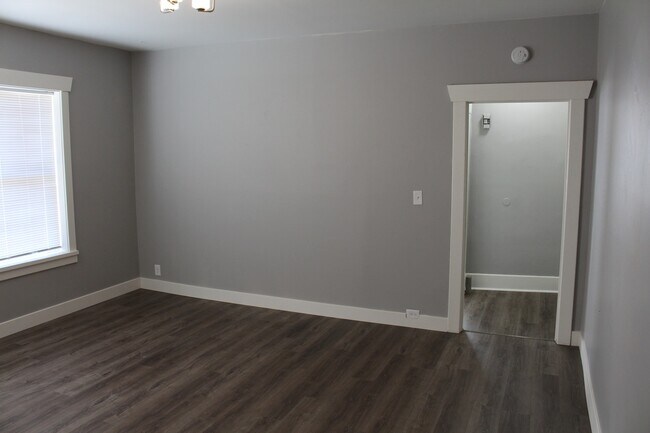 Building Photo - 1428 West Dean Avenue, Unit 2