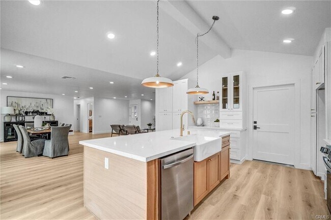 Foto del edificio - 2842 E Virginia Ave