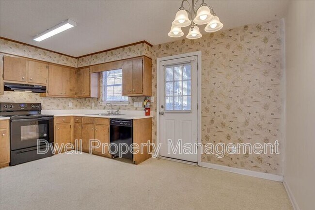 Foto del edificio - 124 Chalet N Blvd