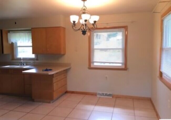 Foto del edificio - 1685 Glen Oak St