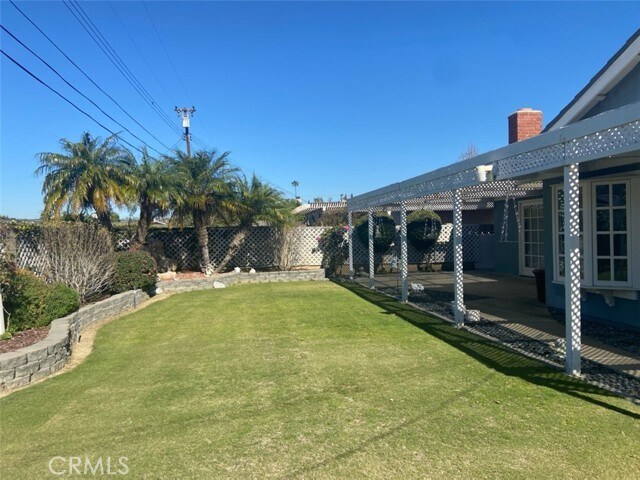 Foto del edificio - 5111 Cedarlawn Dr