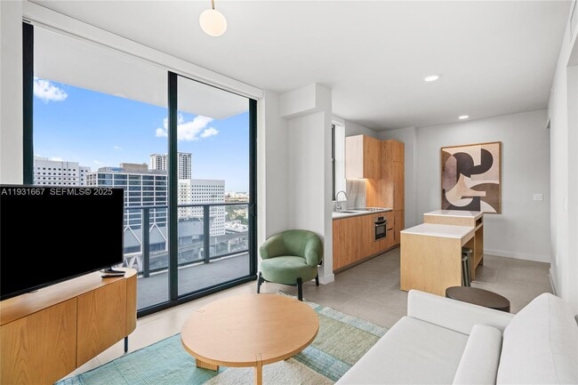 Building Photo - 11 NE 6th St