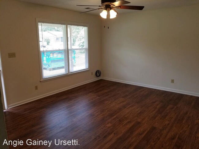 Building Photo - 3 br, 1.5 bath House - 223 Arbor Rd