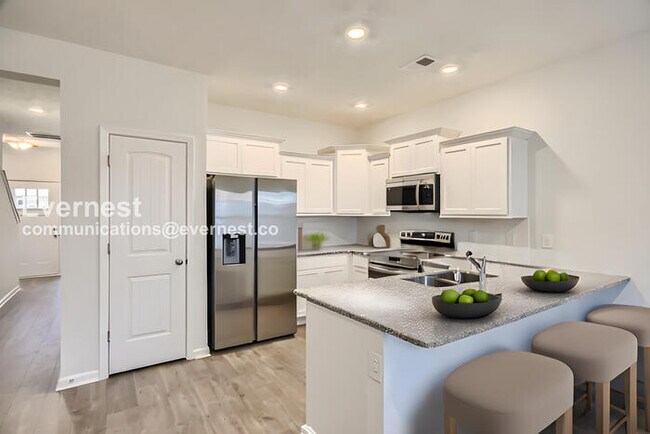 Building Photo - 221 Ansley Wy