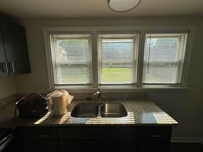 Foto del edificio - 4913 Chamberlayne Ave