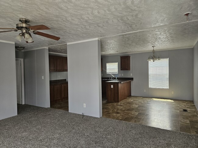 Building Photo - 130 Lynnwood Cir Building Photo - 130 Lynnwood Cir