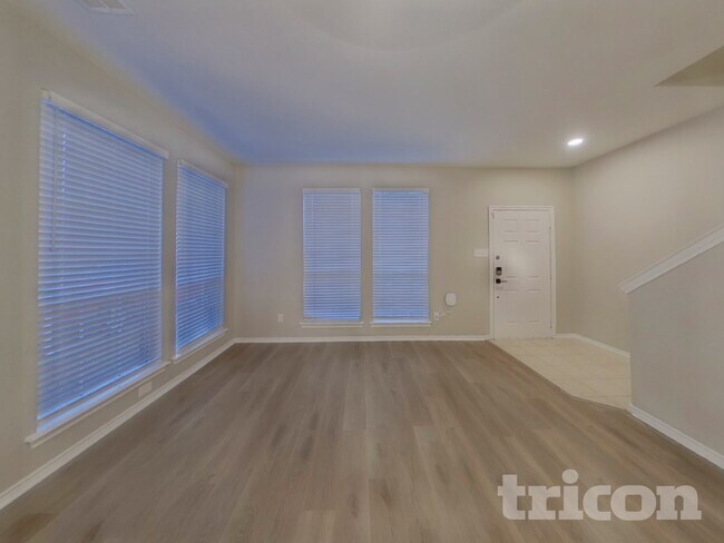 Foto del edificio - 2717 Bull Shoals Dr