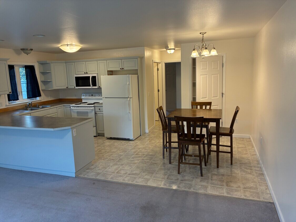 Foto principal - 1794 E Neil Cir
