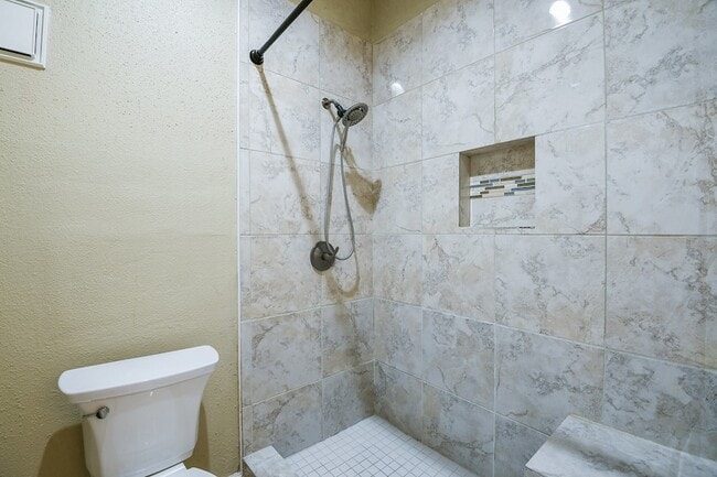 Building Photo - 2121 El Paseo St