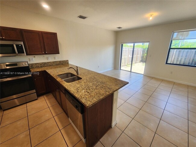 Building Photo - 11549 SW 248th Ter