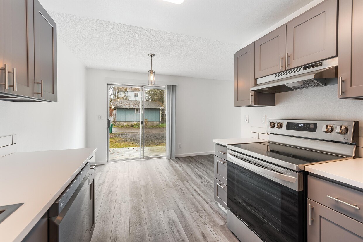 Photo - 2016 N Cambrian Ave (Bremerton, WA)