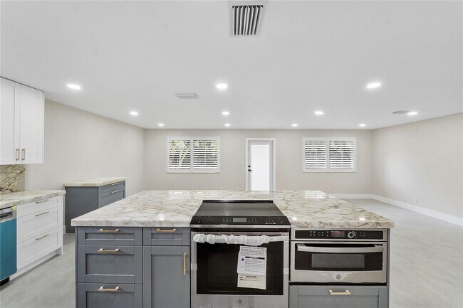 Foto del edificio - 828 Johnson St