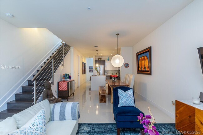 Foto del edificio - 6415 NW 102nd Path
