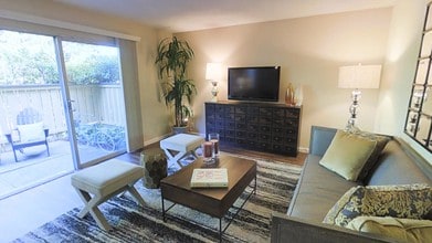 Madera Valley Apartments photo'