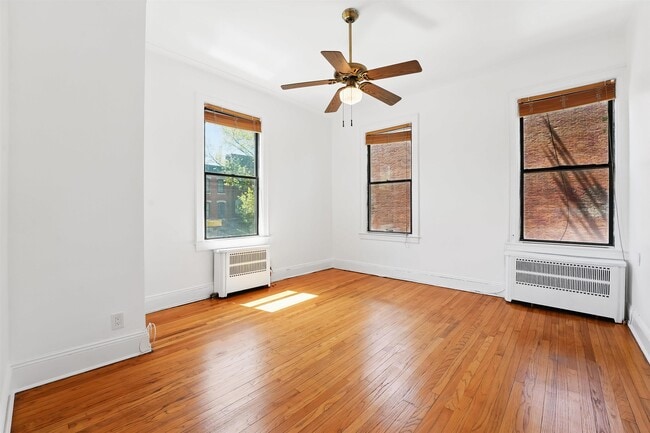Building Photo - 457 Jersey Ave