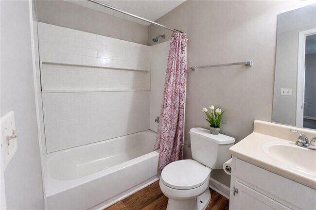 Foto del edificio - 340 Red Oak Run SW