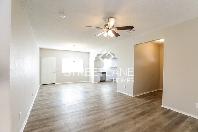 Building Photo - Charming 3 Bedroom in Phoenix!