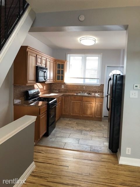 Foto del edificio - 3 br, 1 bath House - 2400 S. Watts St