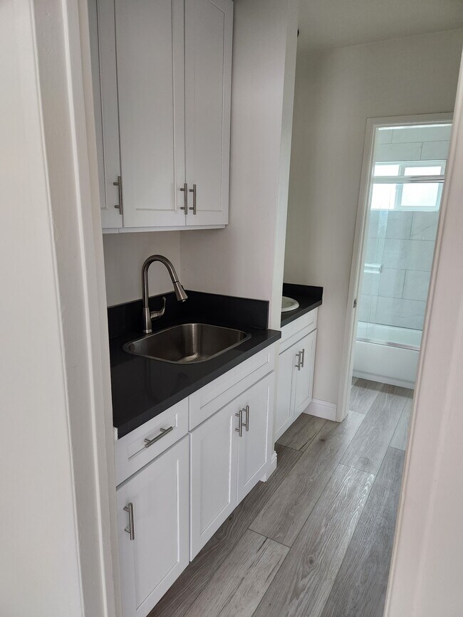 Foto del edificio - 5242 Cahuenga Blvd