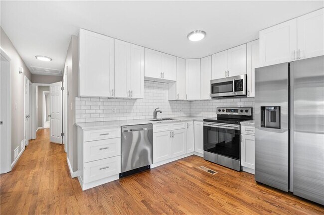 Foto del edificio - 2179 Beech Valley Dr