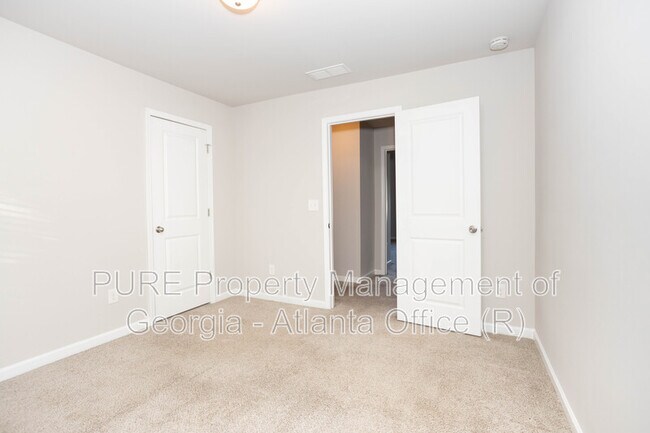 Foto del edificio - 1142 Oak Hollow Ln