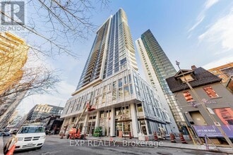 Building Photo - 77 Mutual St