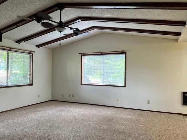 Building Photo - 38355-38385 Weirich Dr