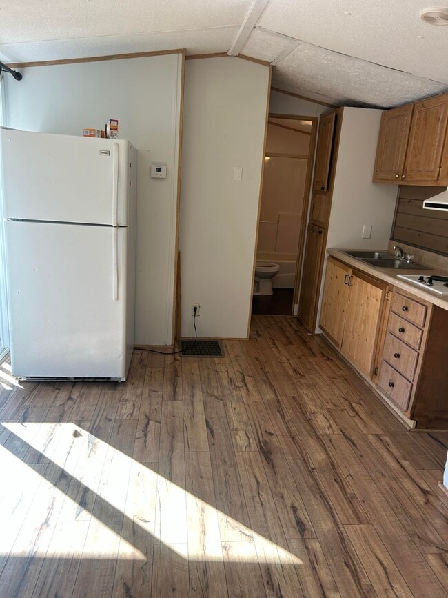 Foto del edificio - 4148 Smokey Creek Rd