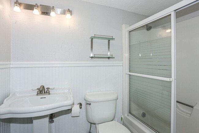 Building Photo - Walk to everything! Partially Furnished! Y...
