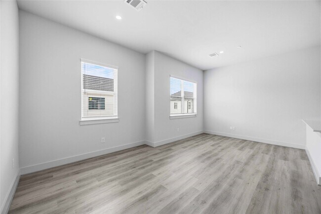 Foto del edificio - 4606 Indie Hts Ln