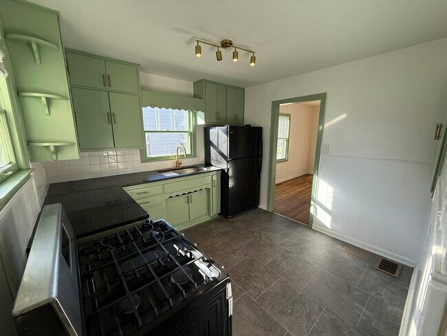 Foto del edificio - 617 Fletcher Ln