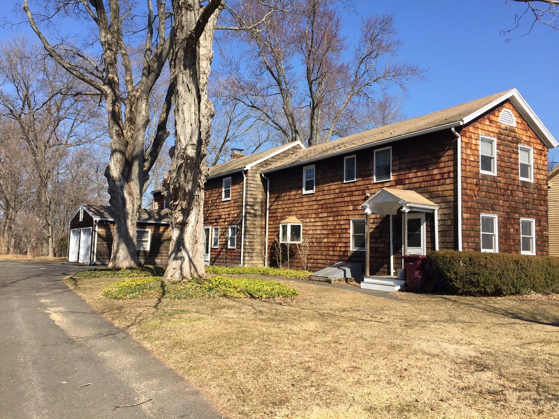 28 Garden St, Farmington, CT 06032 House Rental in Farmington, CT