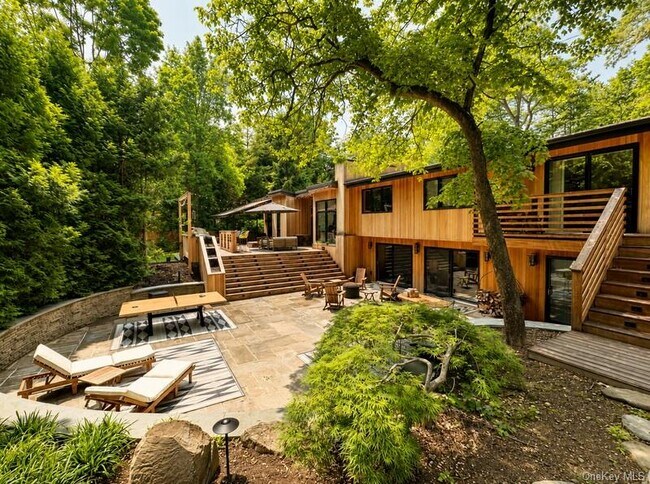 Foto del edificio - 14 Tall Tree Ct