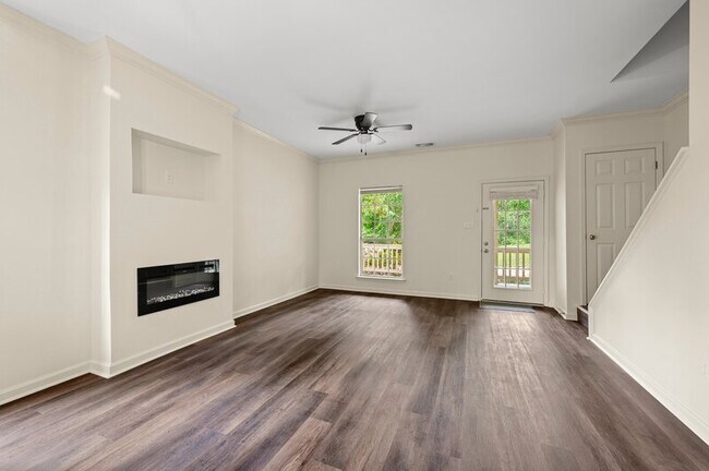 Foto del edificio - 5374 Rosedown Ct