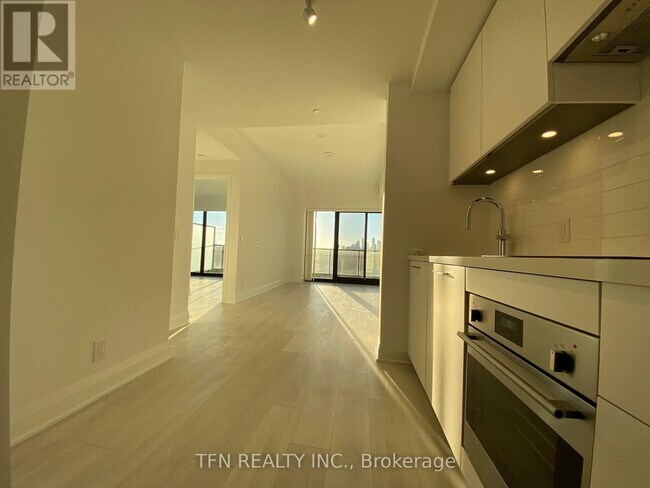 Photo du bâtiment - 33 Frederick Todd Wy