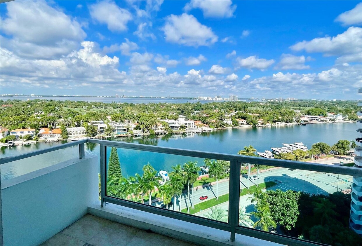 Foto principal - 5151 Collins Ave