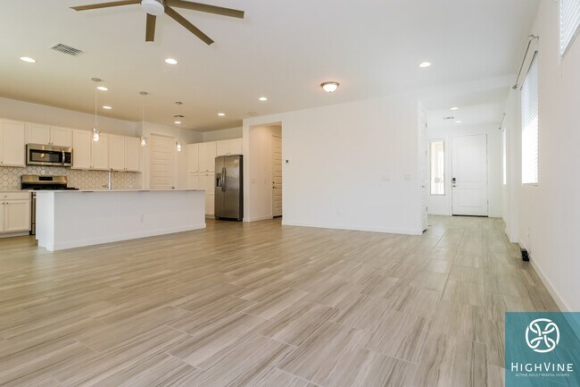 Foto del edificio - 25033 N 172nd Ln
