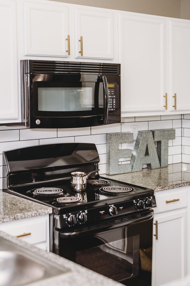 Amsterdam Lux Kitchen - 9 On Canal