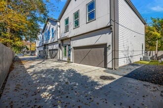 Building Photo - 4924 Winnetka St